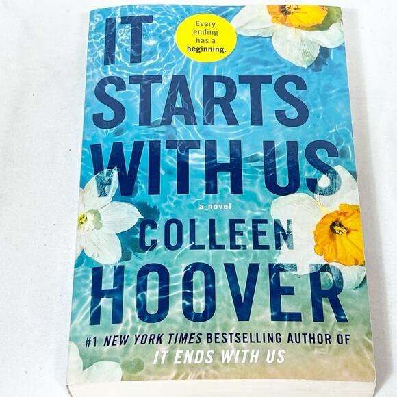 Lot of 2 Books It Starts With Us and It Ends With Us by Colleen Hoover - Picture 5 of 5